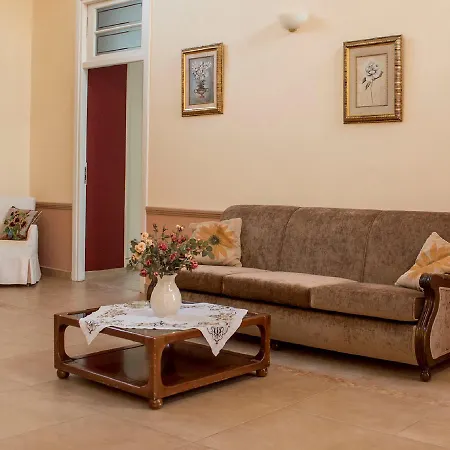 Ξενοδοχείο Oiti 2*